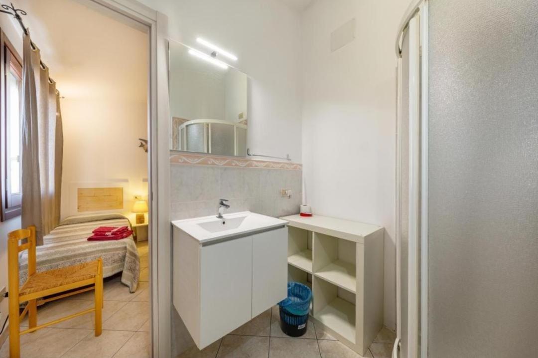 B&B Rotta Per Tavolara Porto San Paolo  Ngoại thất bức ảnh
