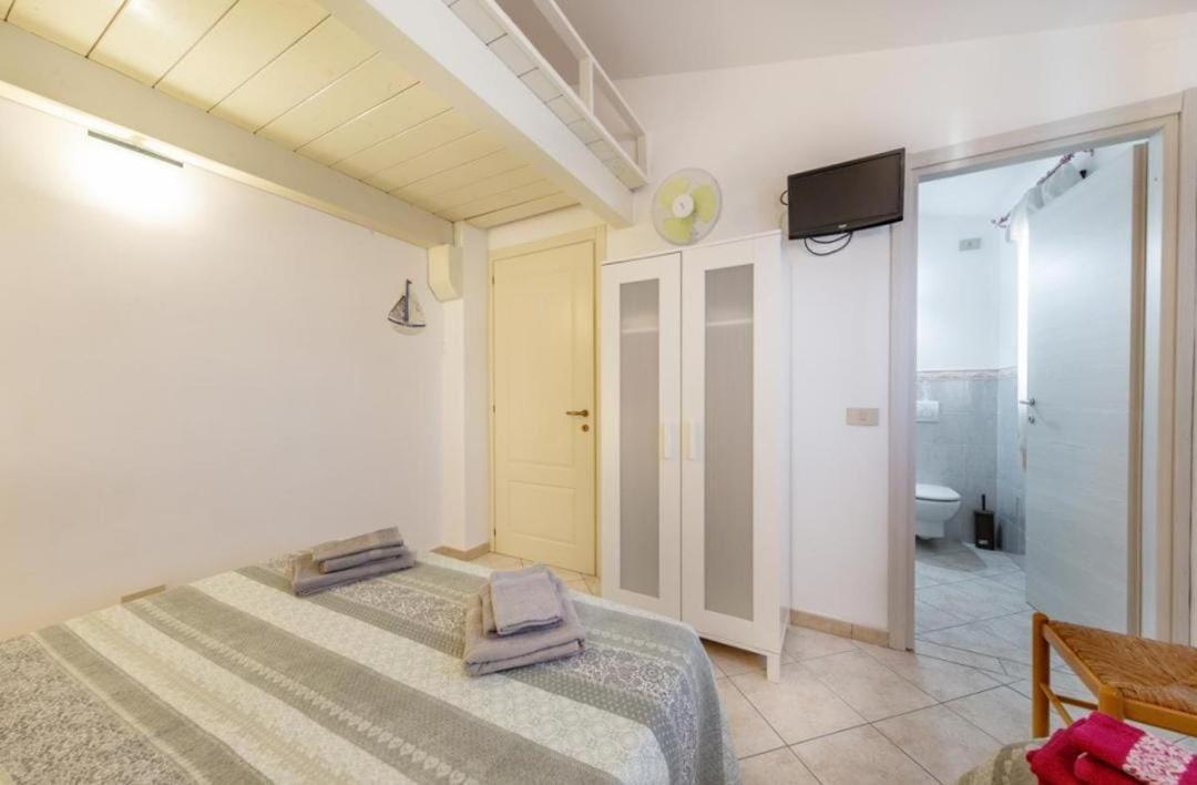 B&B Rotta Per Tavolara Porto San Paolo  Ngoại thất bức ảnh