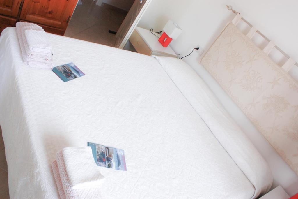 B&B Rotta Per Tavolara Porto San Paolo  Phòng bức ảnh
